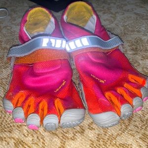 Vibram Five Fingers- Vibrantly pink and orange